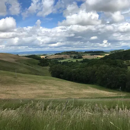 Les D'en Julio Nyaraló *