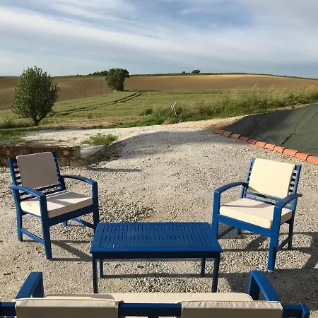 Les D'en Julio Nyaraló